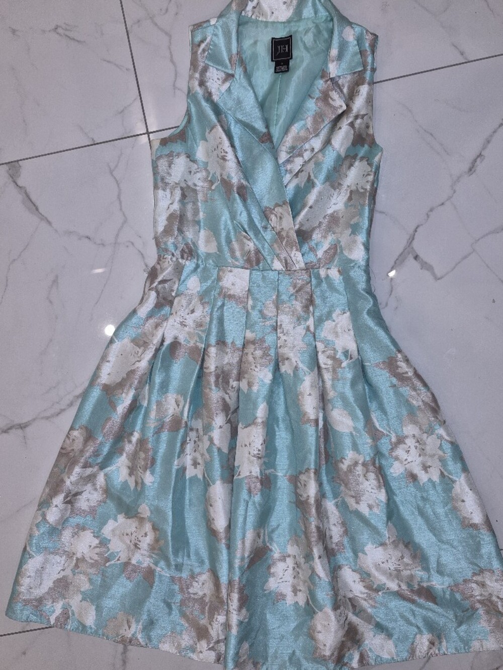 JH Collectibles Aqua and Beige Floral Midi Dress